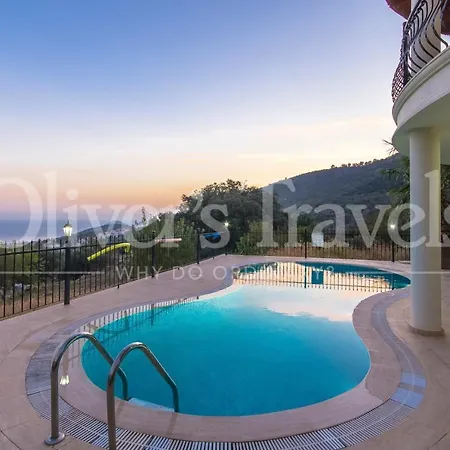Sleeps 6 Pool Air Con Wifi Vila